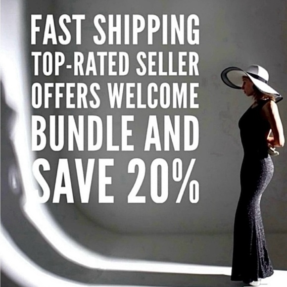 Patagonia 1/4 Zip Pullover Fleece Sweatshirt in Cream with Navy Trim, Size Large - Picture 13 of 13